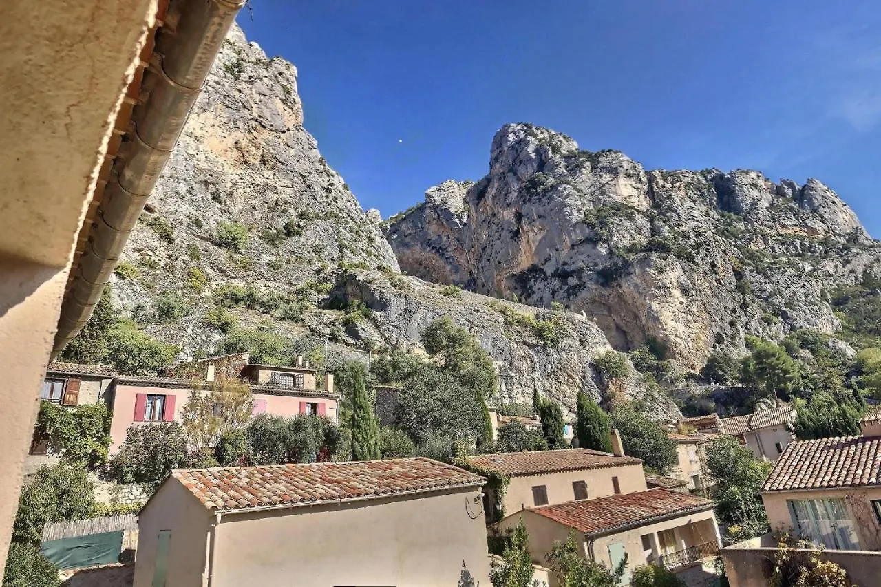 Studio Vue Sur Les Toits, Lumineux Moustiers #2 Lägenhet Frankrike